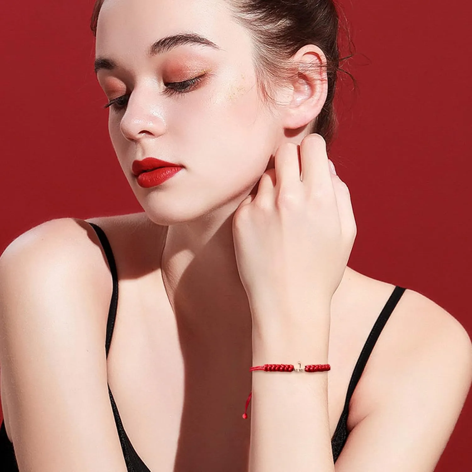 Initial Bracelets for Women Men Initial A-Z Heart Letter Charm Bracelets Handmade Adjustable Rope Bracelets for Teen Girls Boy Mom Birthday Gifts (red, R)