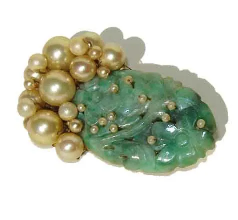 Vintage 30s Jade Brooch Carved Jadeite Pearls Pin